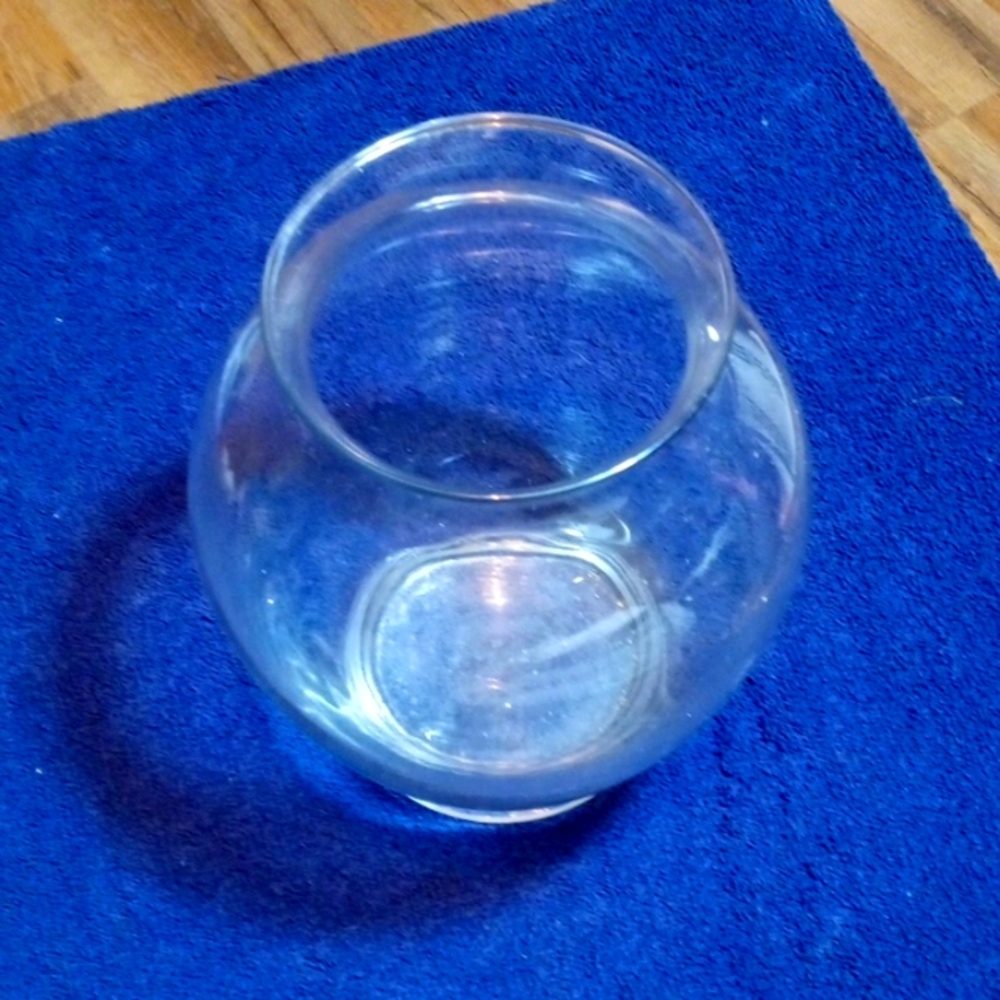 Glass vase